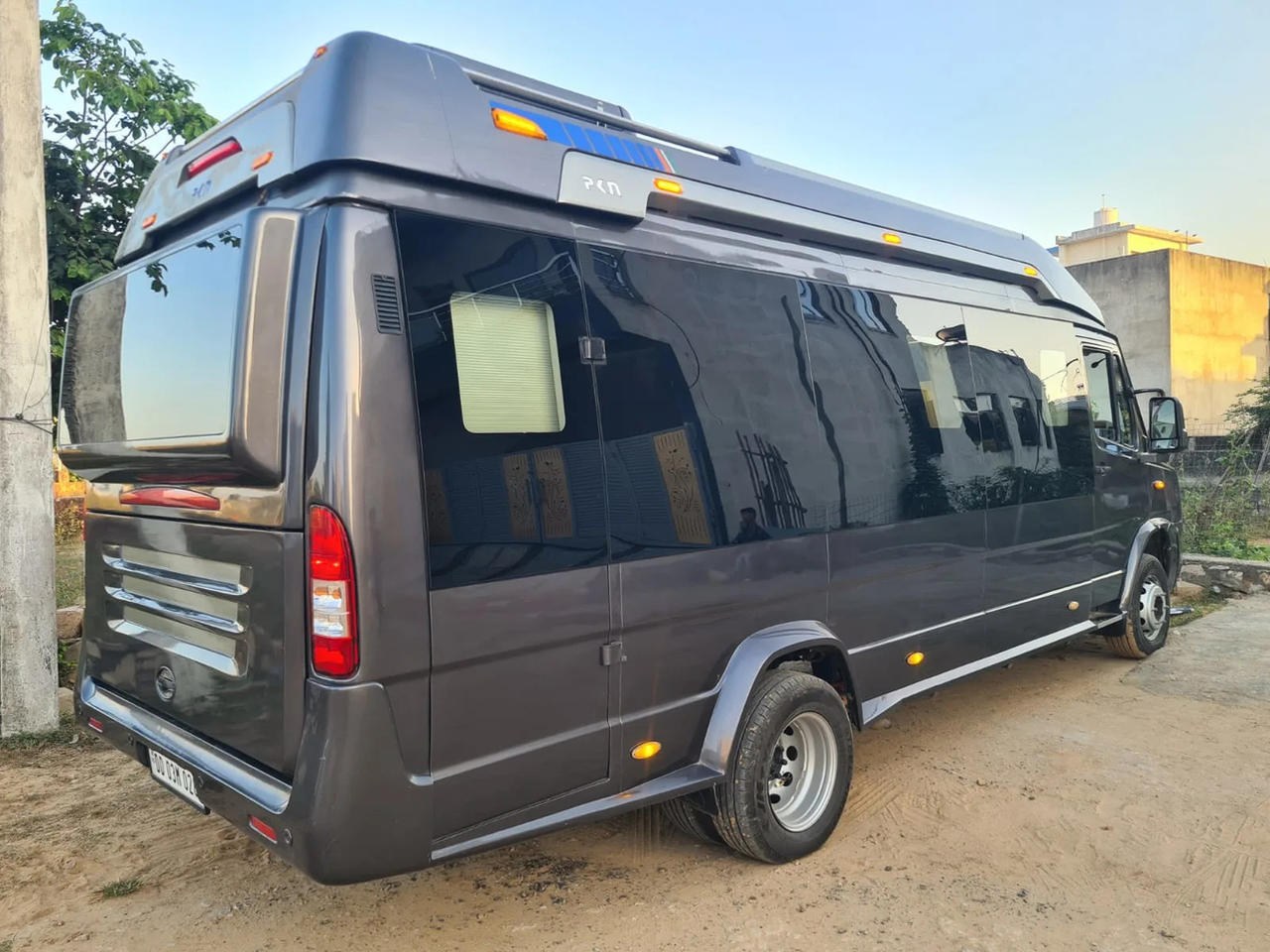 Luxury Caravan Image 1