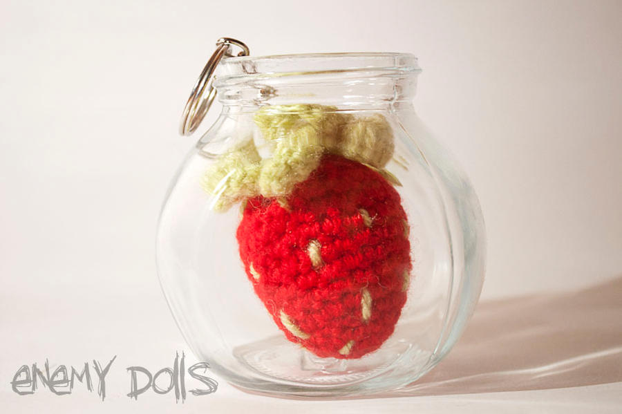 Strawberry amigurumi