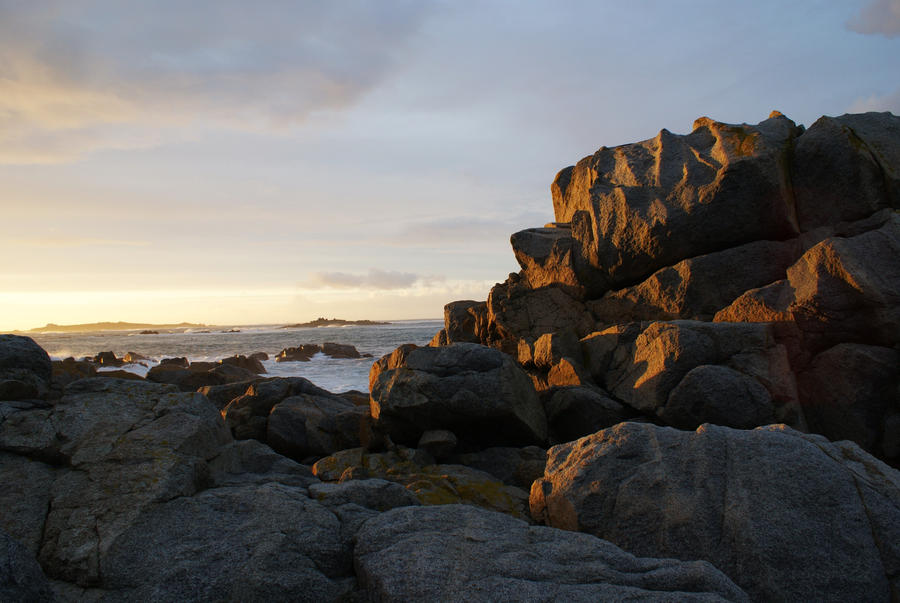 Sun-hit Rock by Bamboo-64 on DeviantArt