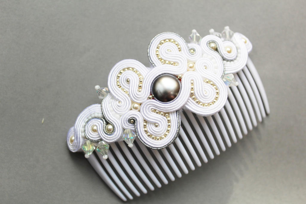 hair comb with soutache