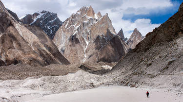 Man Vs Mountains