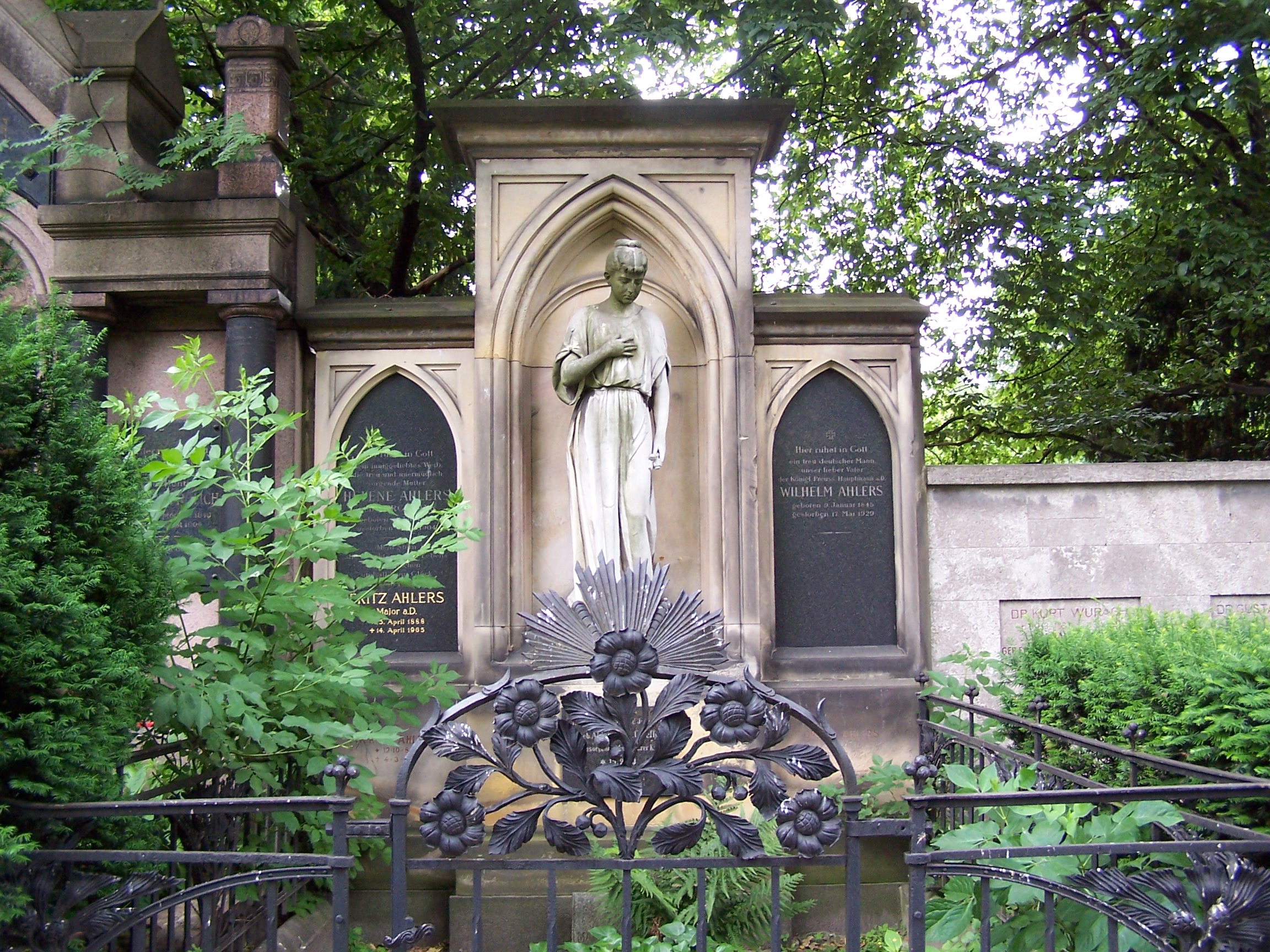 Dantes_Stock_Grave25