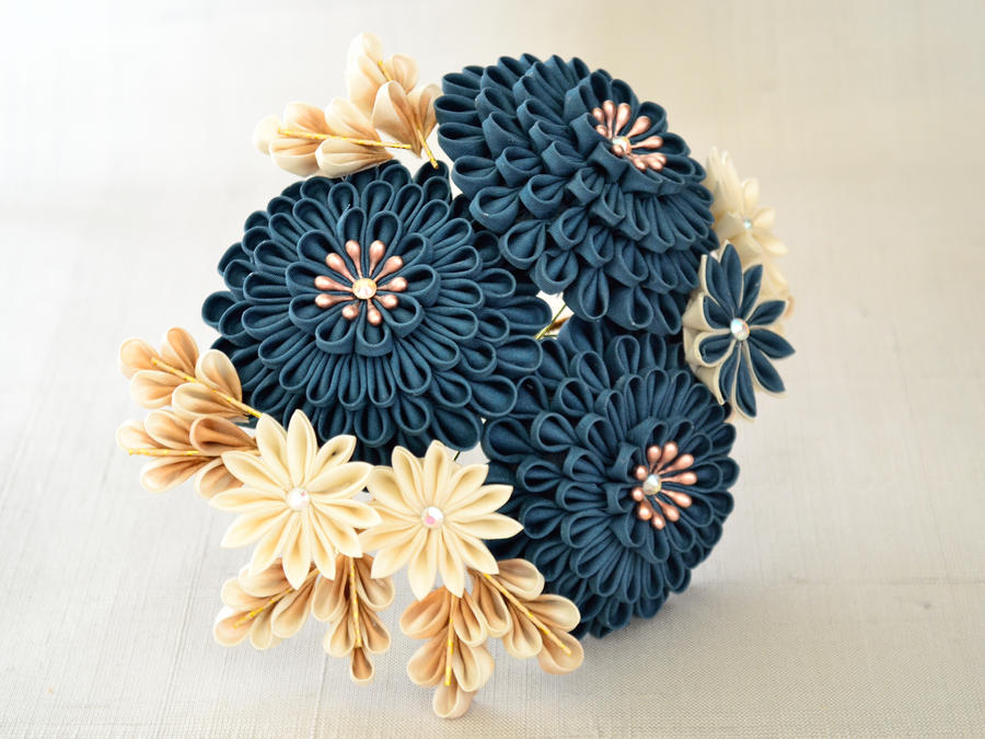 Big teal kiku kanzashi by elblack