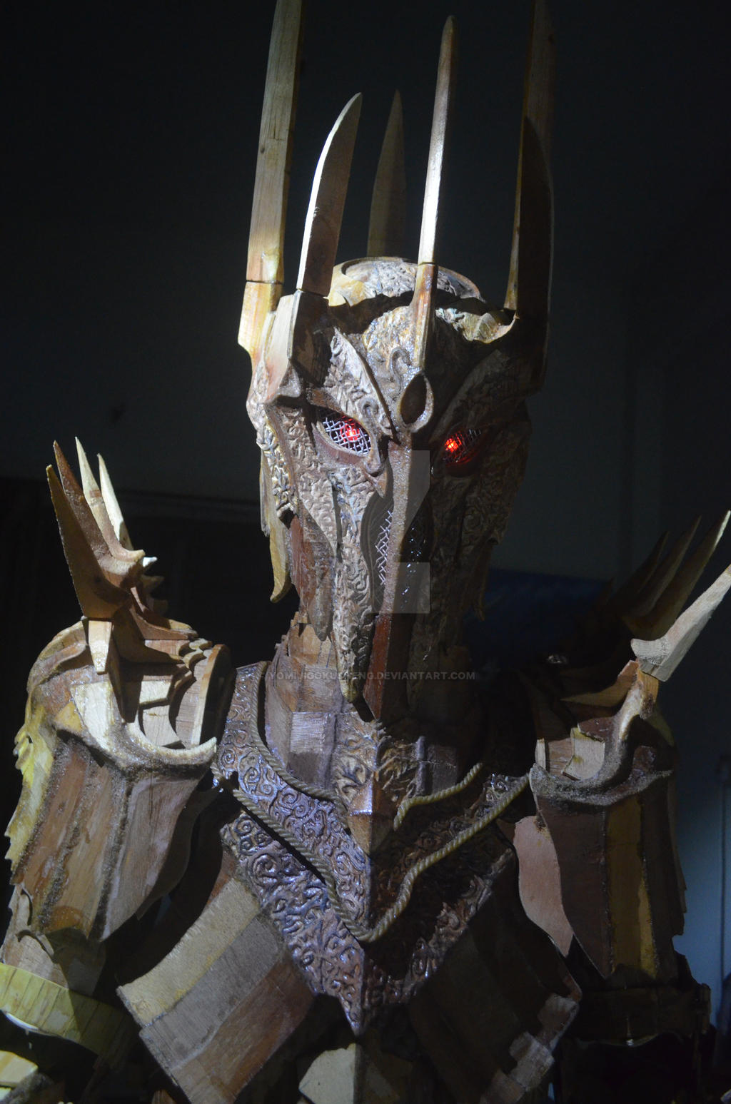 Sauron Cosplay by YomiJigokuSheng on DeviantArt