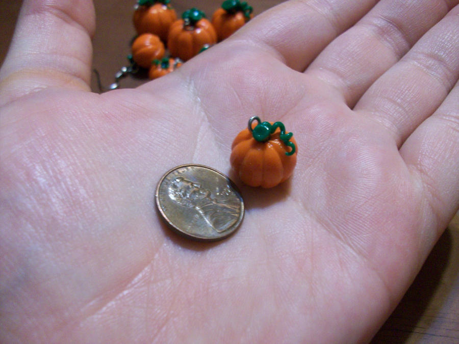 Small Pumpkin Charm