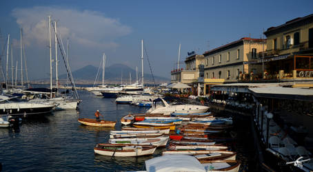 Mini Port Near Castel dell'Ovo