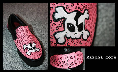 costumized shoes  pink skull