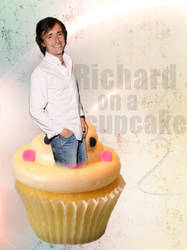 Richard Hammond on a cupcake