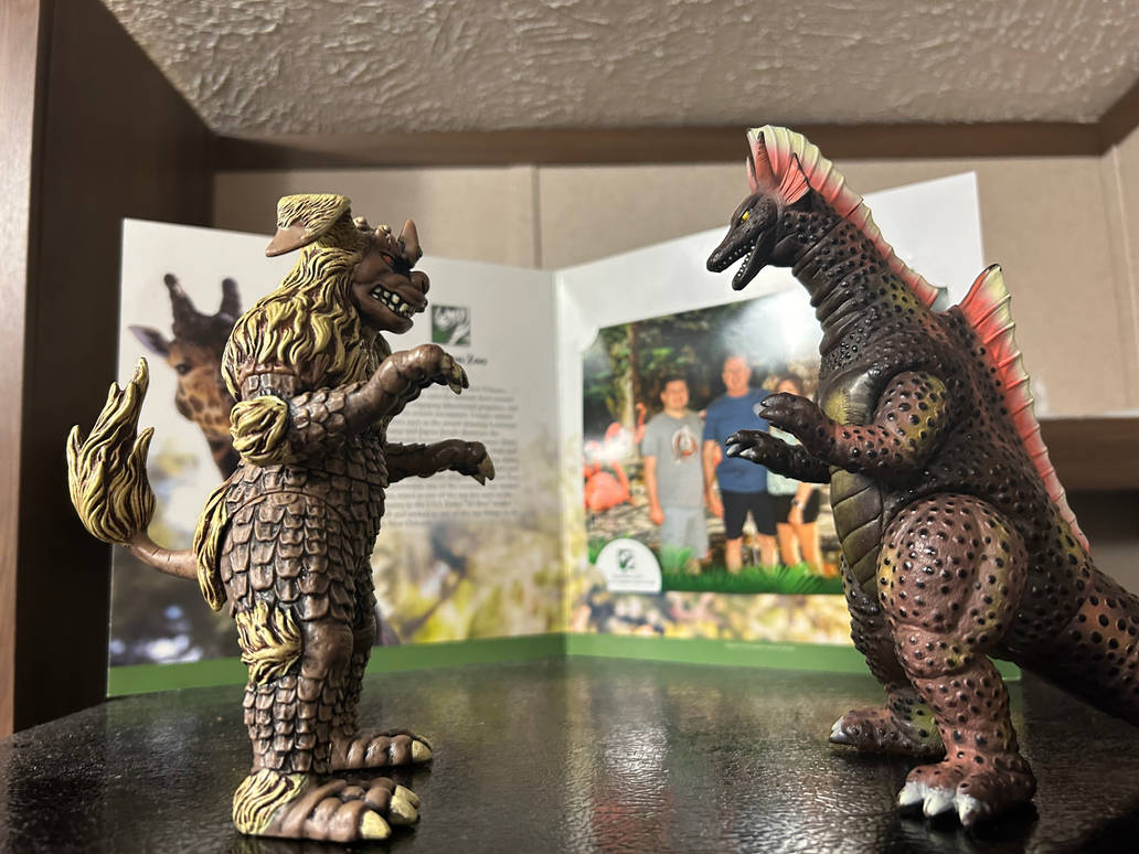 King Caesar vs Titanosaurus by Godzilla200004444 on DeviantArt