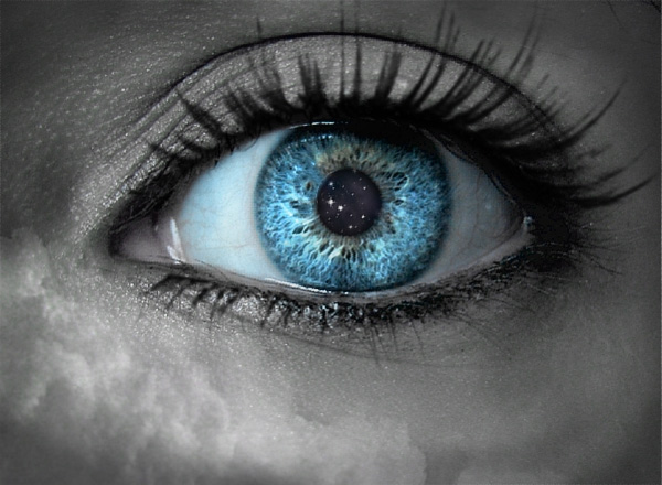 Eye Photomanipulation