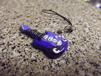 Mini Luna Guitar Charm