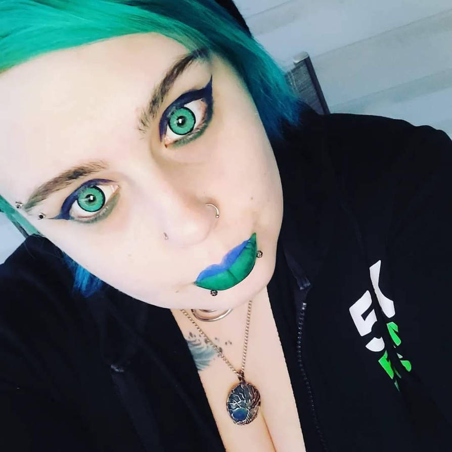 Blue and Green Compliment Each Other by xXAcidMistXx on DeviantArt