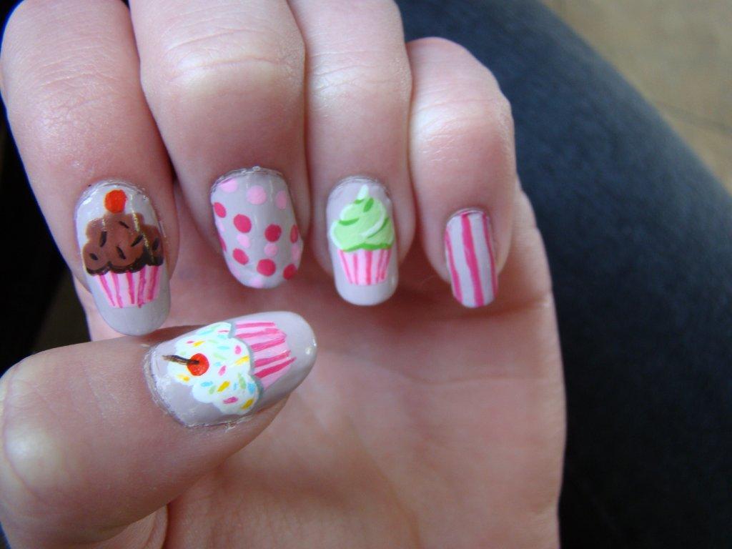 Cupcake Nail Art