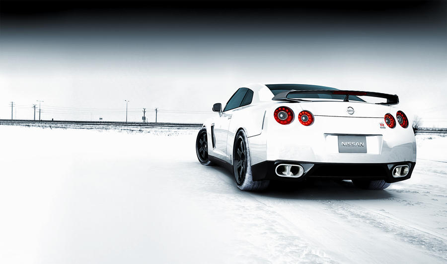 Nissan GTR Snowy Field