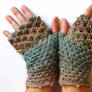 Golden Pines Dragon Gloves