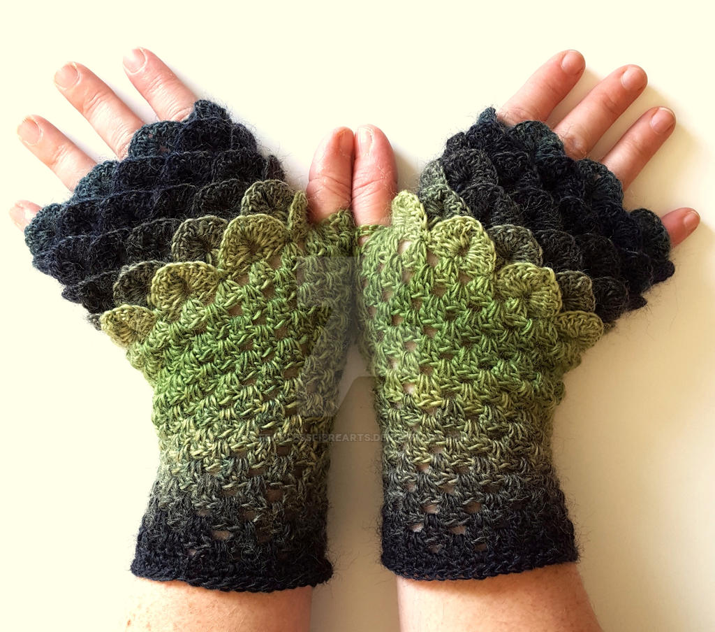 Moss Dragon Gloves