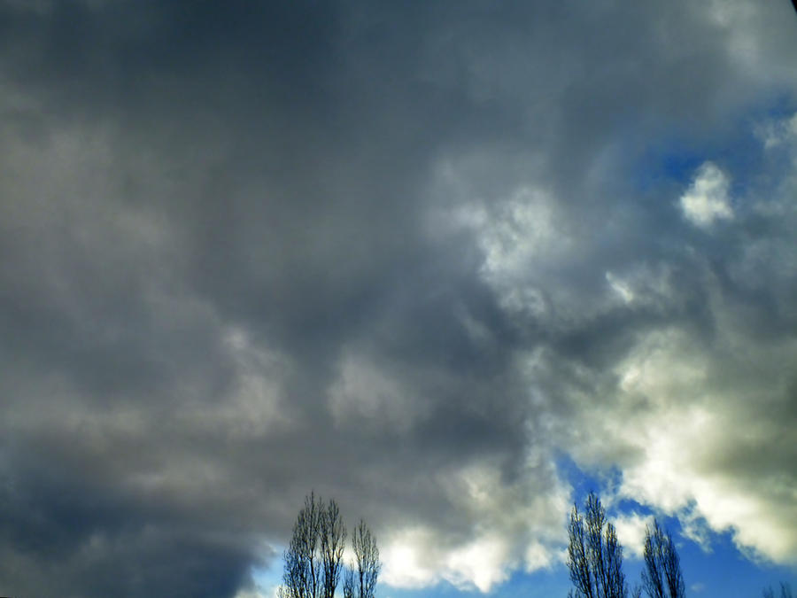 contrast clouds