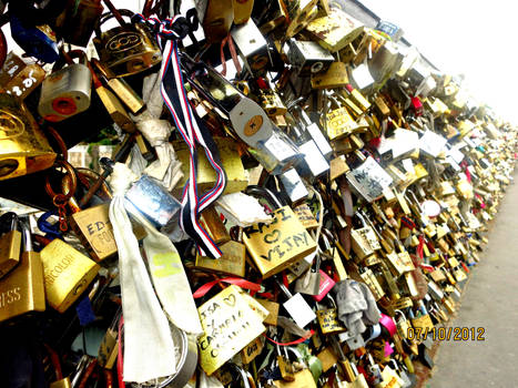 Locked My Love on Pont des Arts