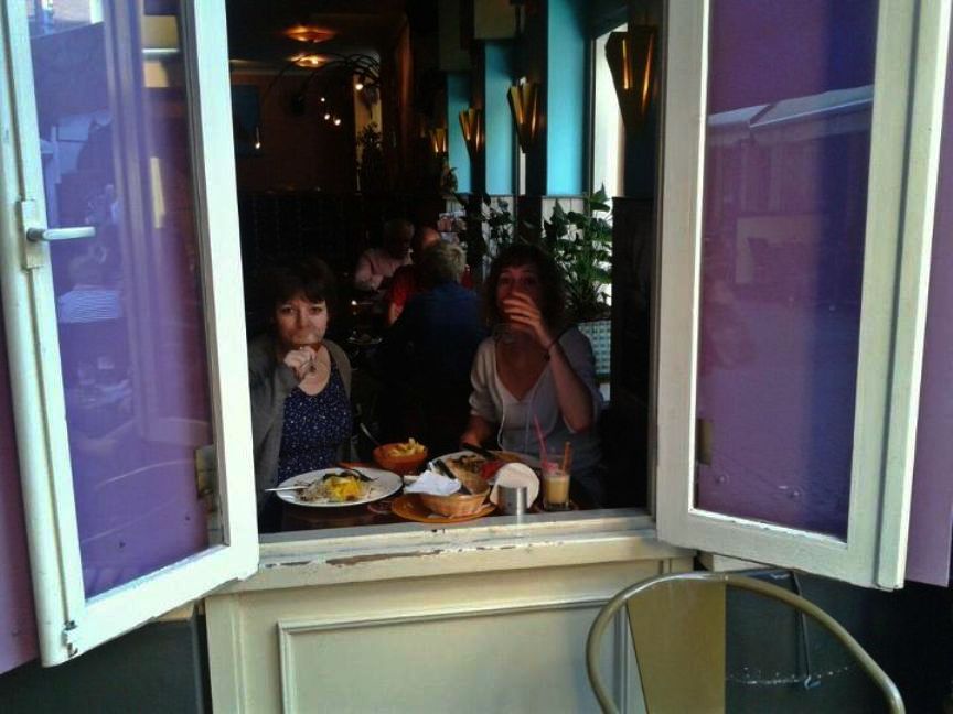 Dinner in the window...