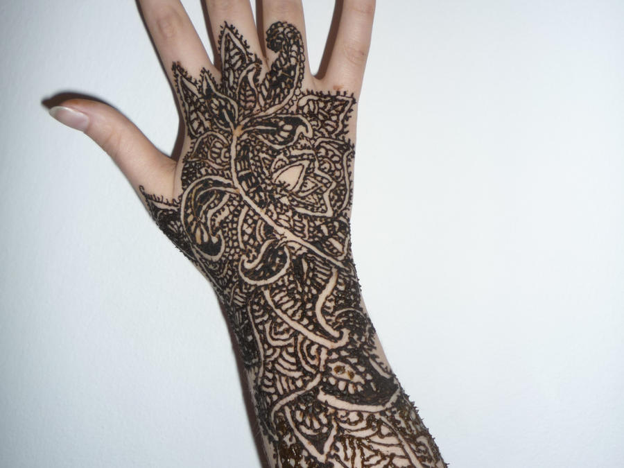 Henna hand 10