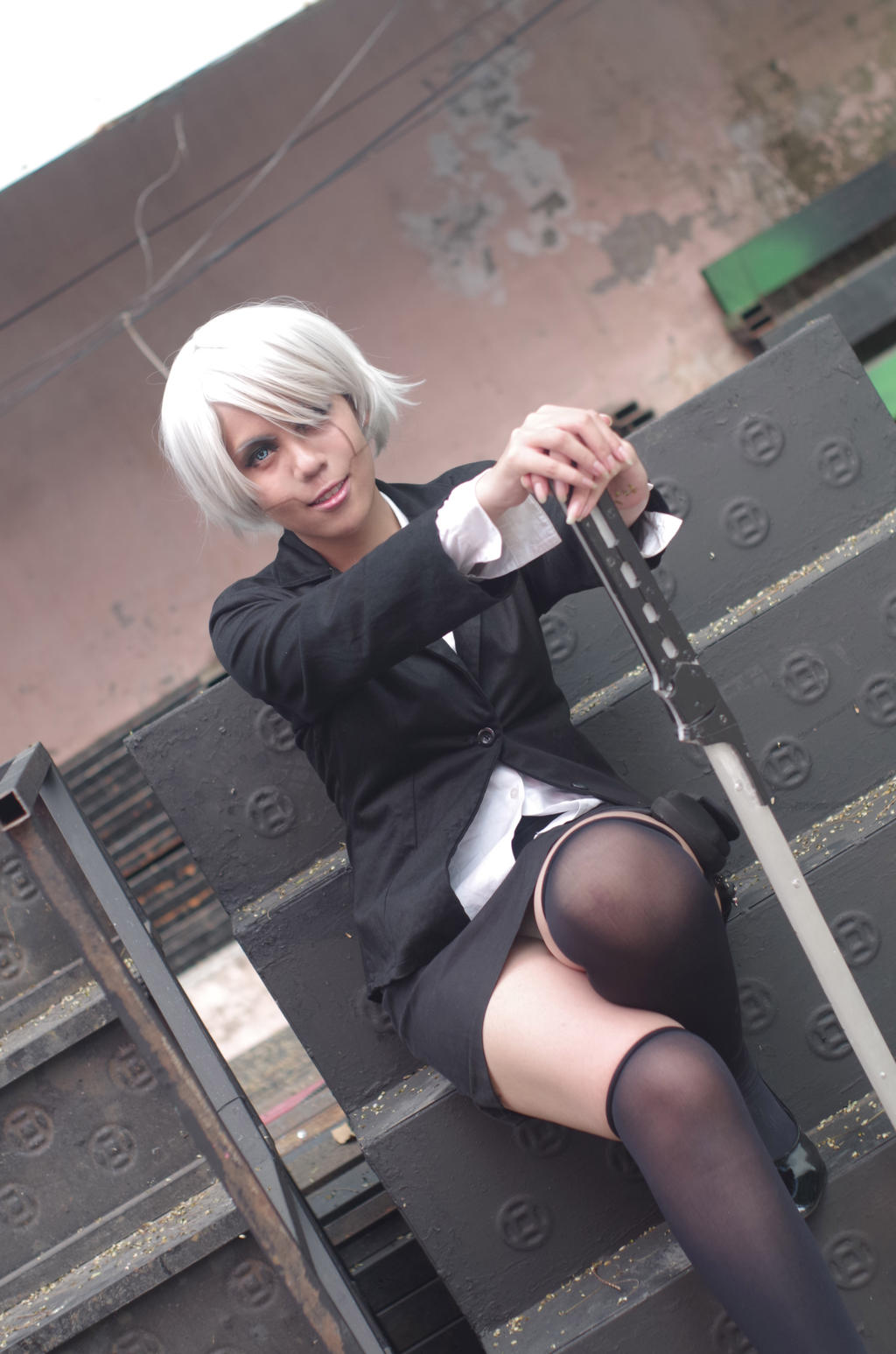 Female Raiden Cosplayer Female Raiden suit cosplay by DavidRiki on DeviantArt