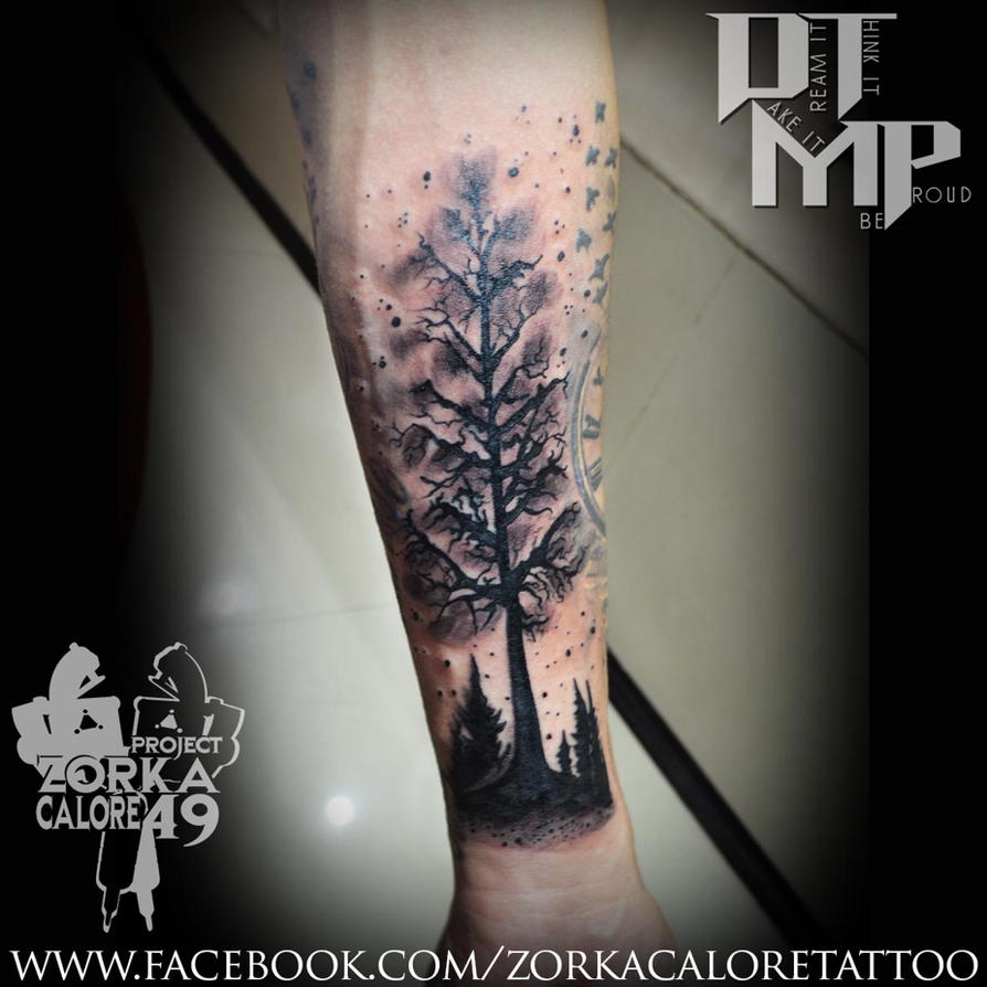 Тату лес в треугольнике на руке мужские