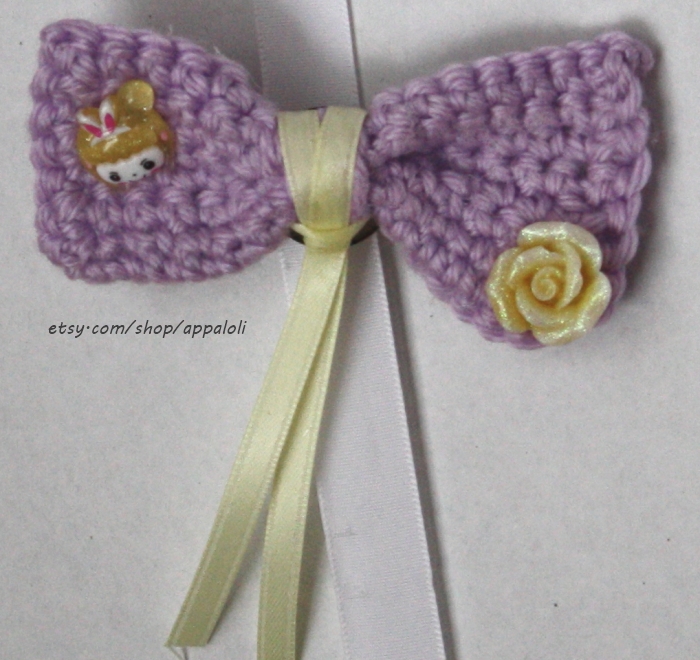 Appaloli: Lavender with yellow Small Crochet Bow