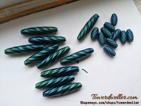 3D-Printed Beads (peacock color)