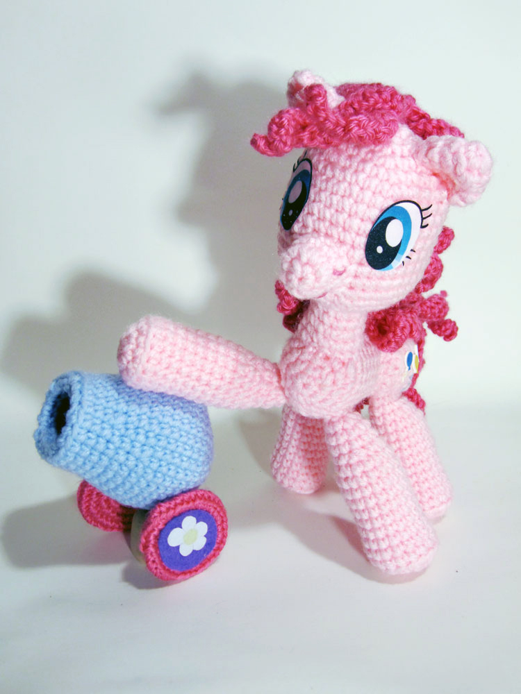 Pinkie Pie and her Party Cannon