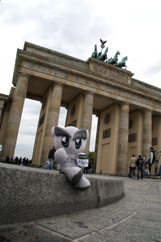 deviantArt Fella meets Berlin