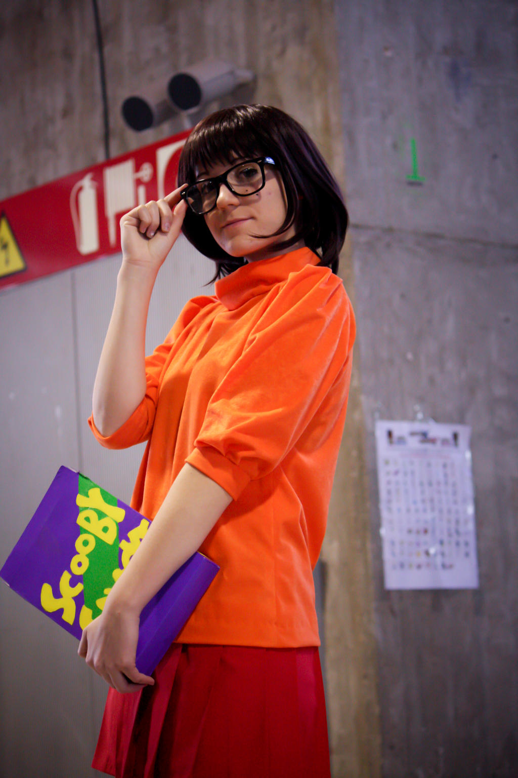 Velma Dinkley • Cartoon Cosplays • Momo Kariño Cosplay