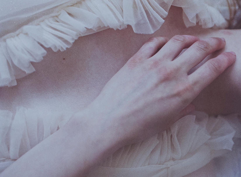 something restful about death by laura-makabresku
