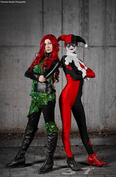 Harley Queen and Poison Ivy 01