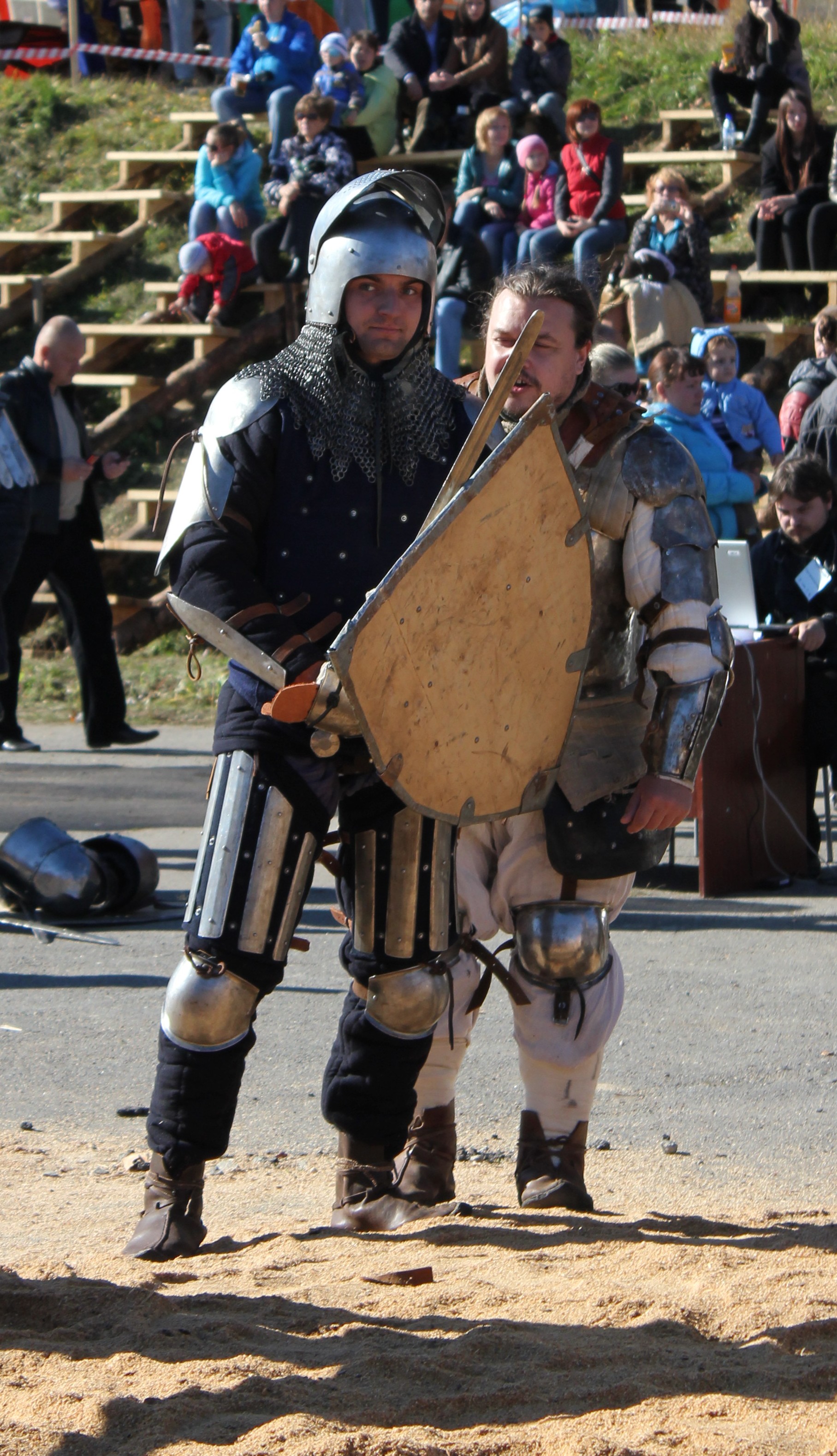 Reconstruction of knightly tournaments