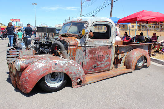 Ratty Dodge Pickup