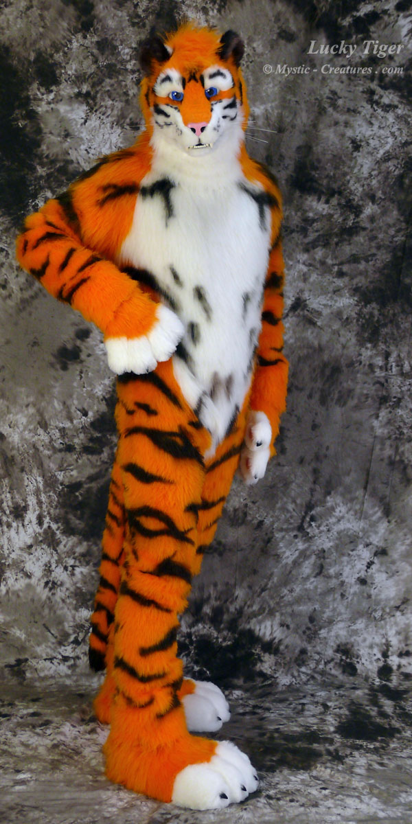 Lucky-Tiger Fursuit Photoshoot #09