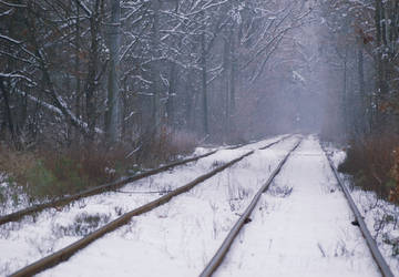 railway silence...