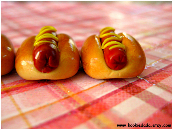 Hotdog Charms I