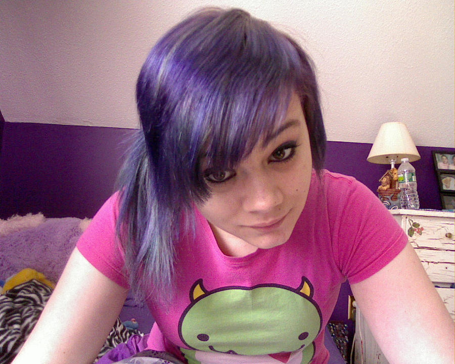 Hello Purple Hair :3