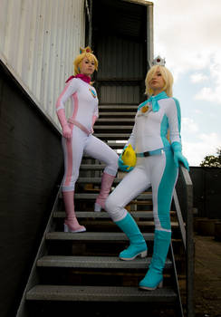 Cosplay: Peach and Rosalina