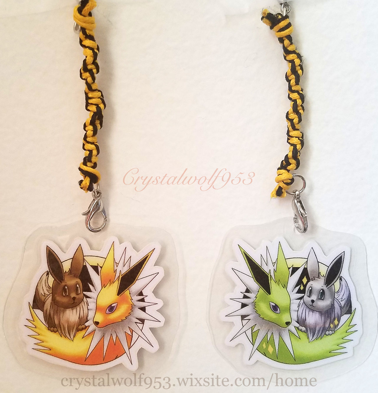 Reversible Eevee + Jolteon Ultraball Keychain