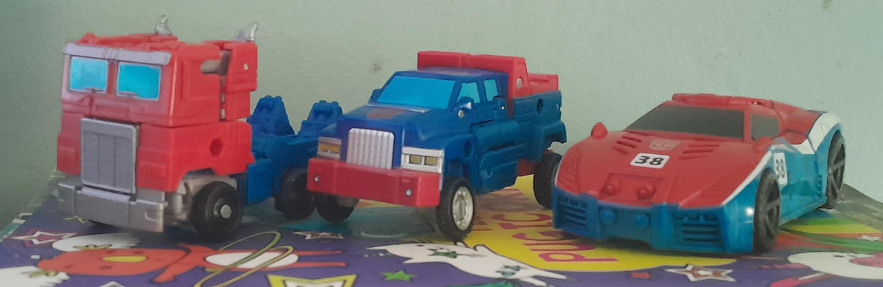 Red and blue Transformers by NicholasP1996 on DeviantArt