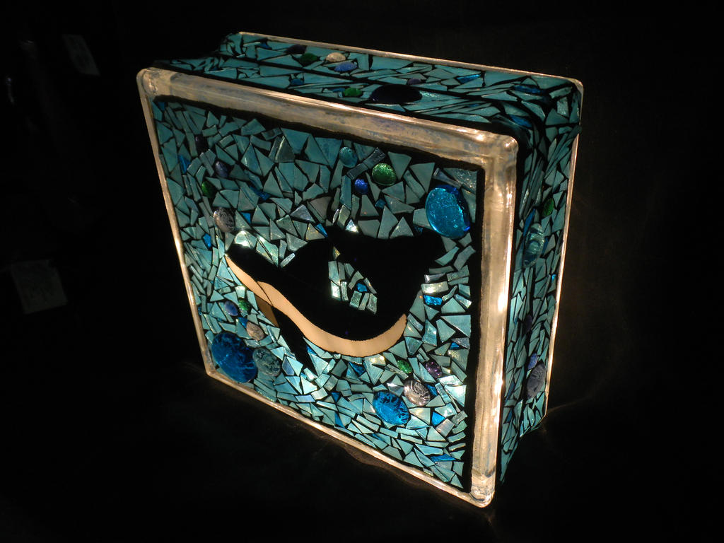 Orca Glass Block