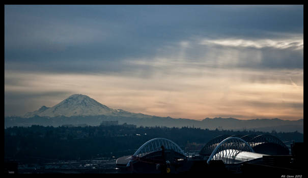 Mt Rainier and the City