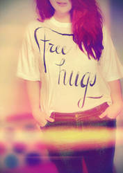 mlee FREE HUGS