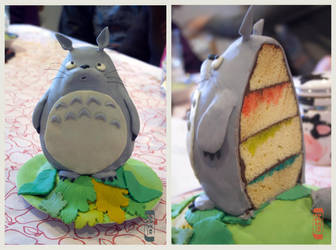 Totoro cake!