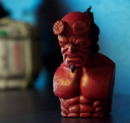 HELLBOY BUST 2