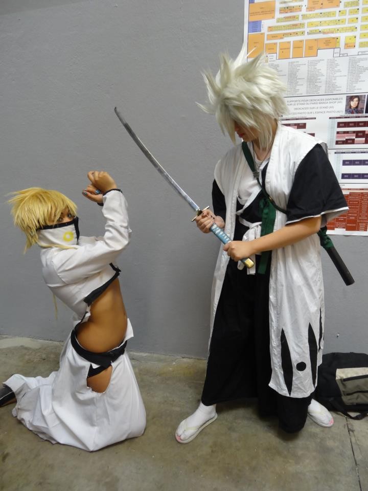 Halibel  and toshiro cosplay