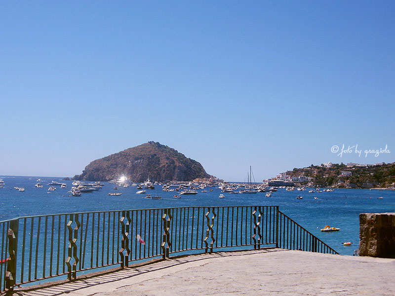 Uno sguardo su Ischia