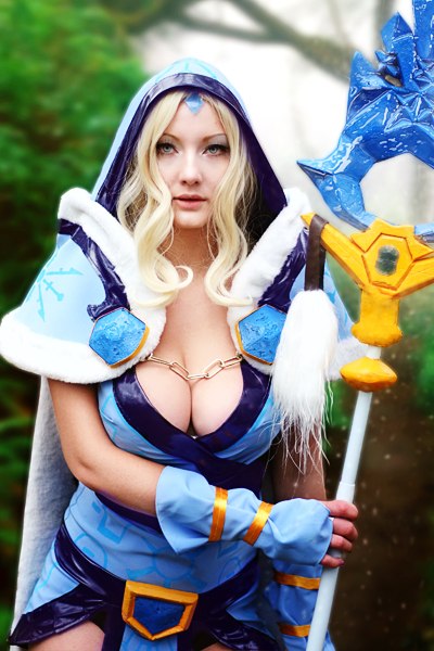 Dota 2 - Crystal Maiden